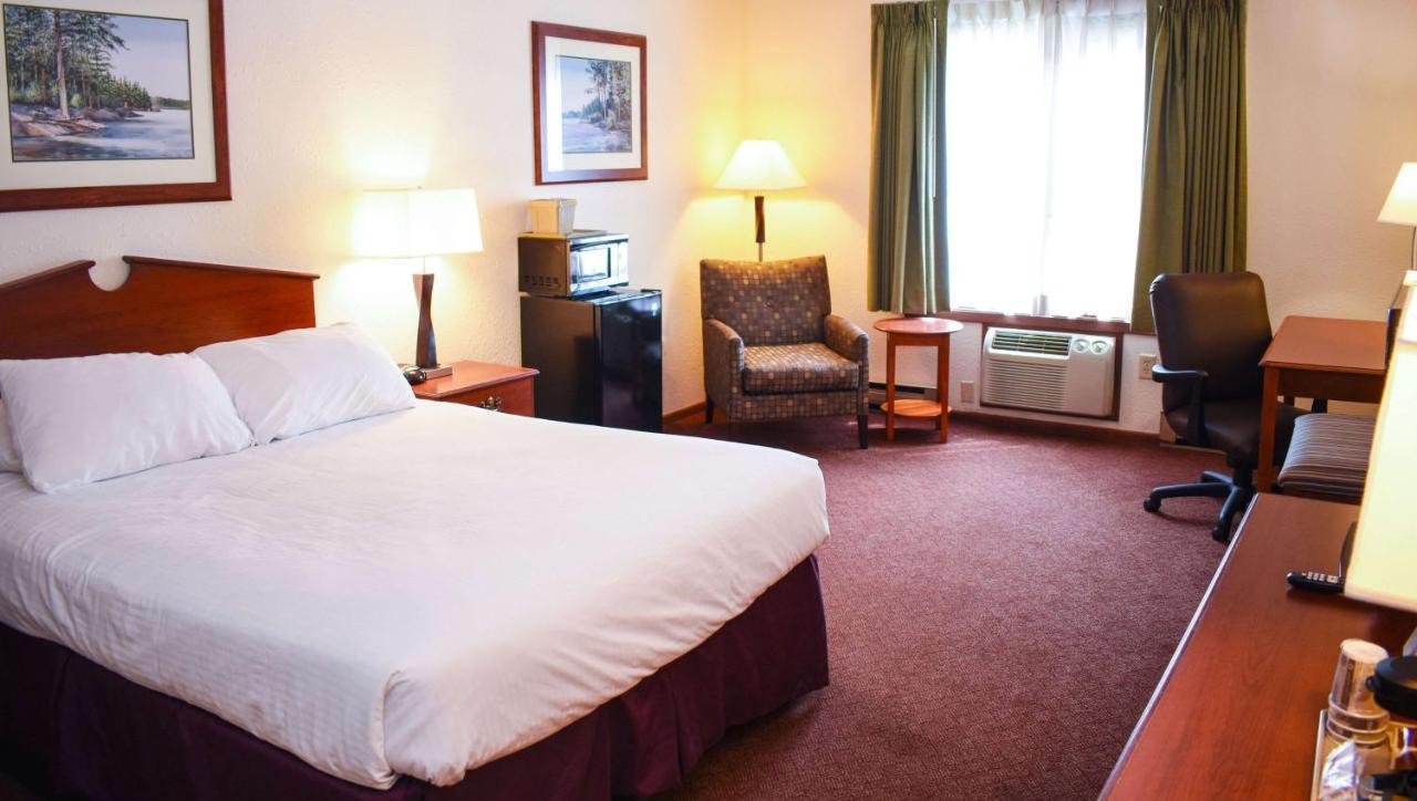 Magnuson Hotel Country Inn Ishpeming Buitenkant foto