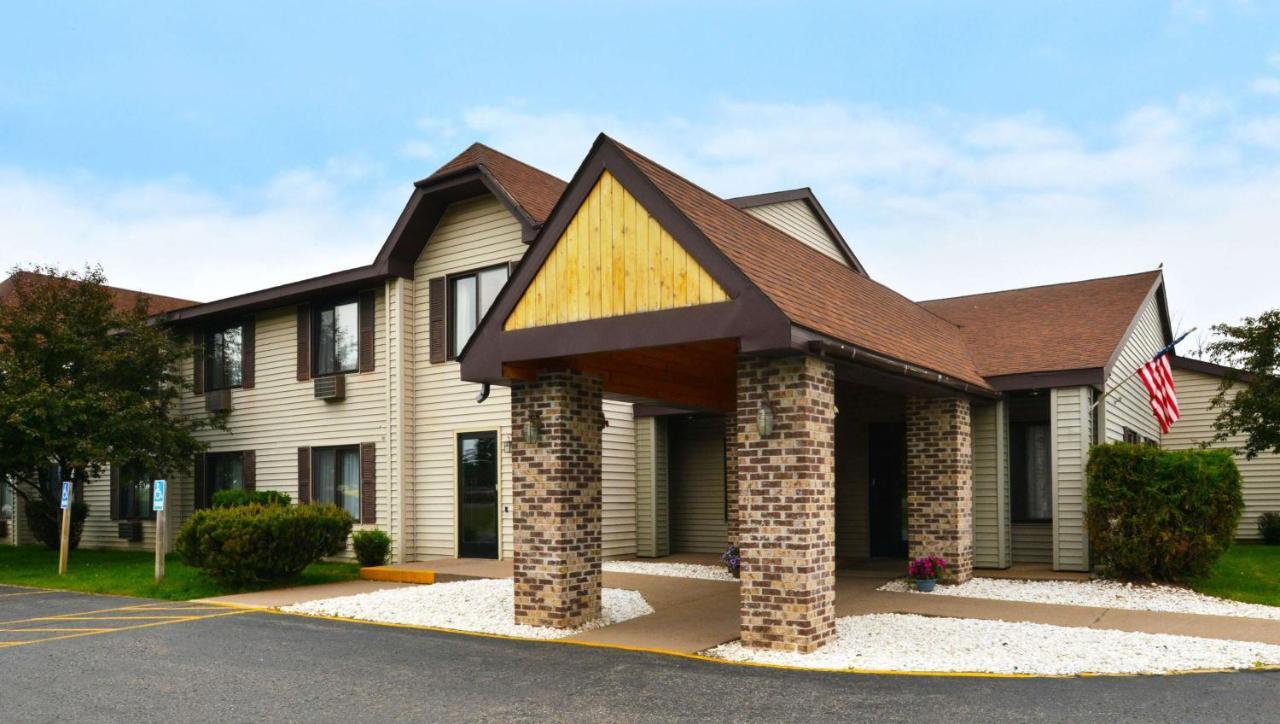 Magnuson Hotel Country Inn Ishpeming Buitenkant foto