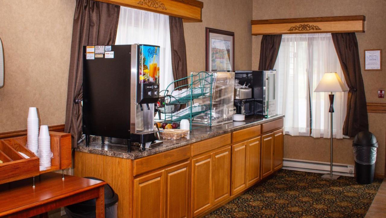 Magnuson Hotel Country Inn Ishpeming Buitenkant foto